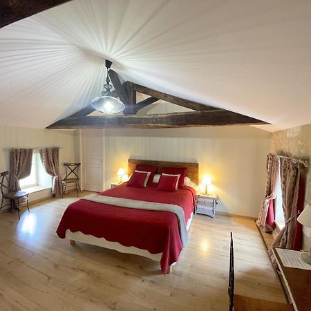 Chambres D'Hotes Le Tilleul Saint-Hilaire-des-Loges Exteriér fotografie